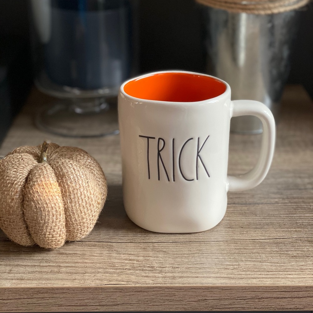 TRICK / TREAT HALLOWEEN Mug Rae Dunn Coffee Cup - Picture 1 of 2